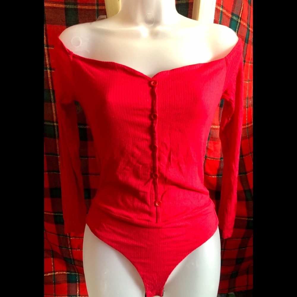 Red bodysuit - Picture 2 of 3